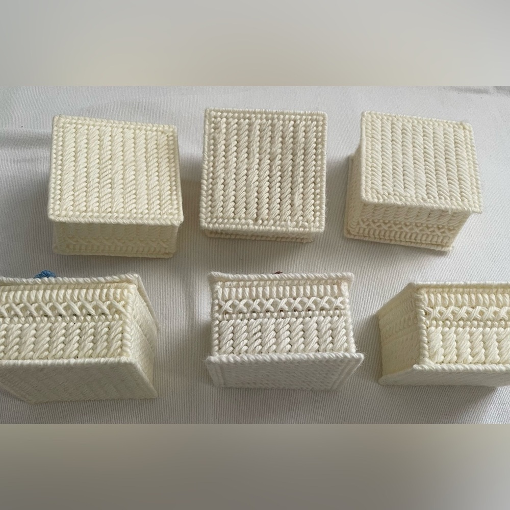 Set of 6 Handmade Plastic canvas & Yarn Floral Trinket Boxes - Picture 4 of 11